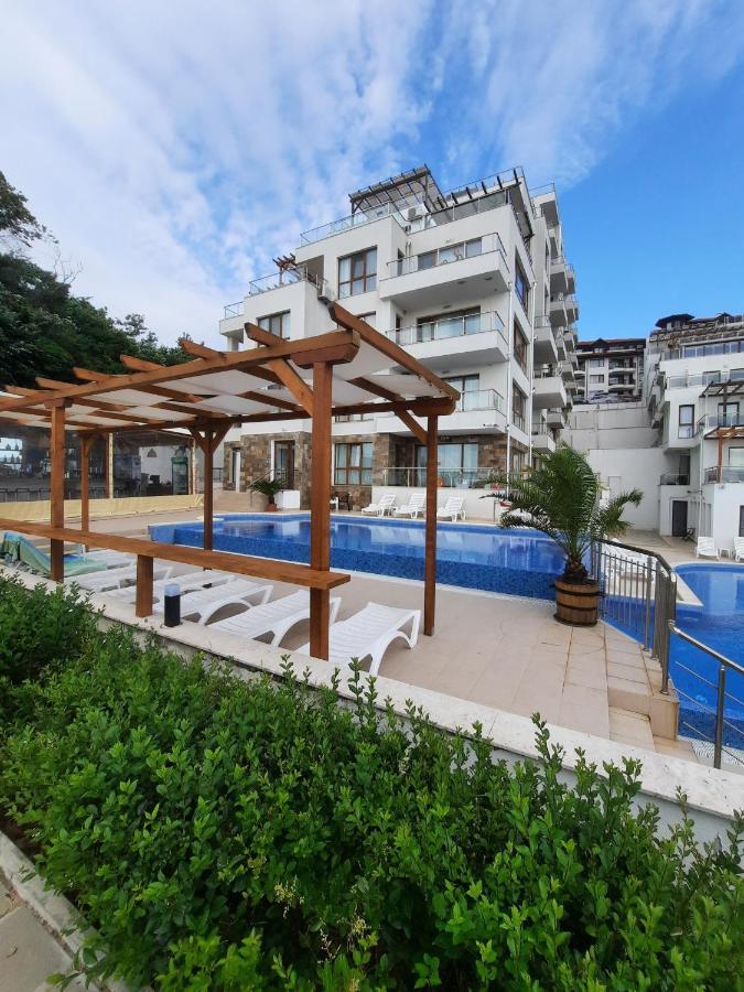 Byala Vista Cliff Apartments Экстерьер фото